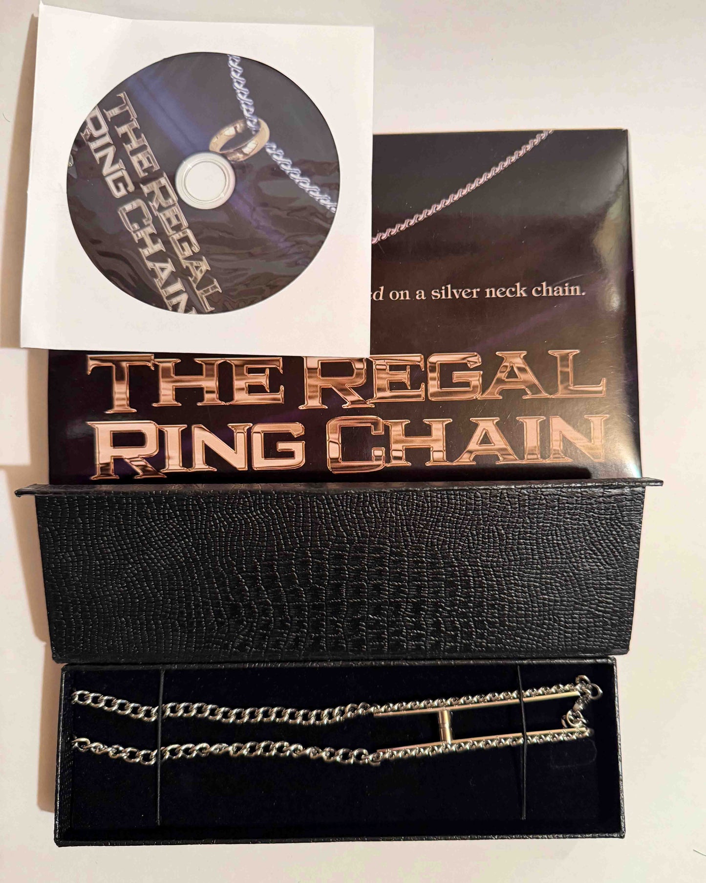 The Regal Ring Chain (DVD and Gimmick) by David Regal
